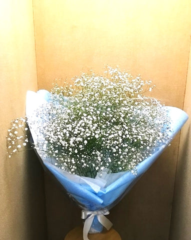 かすみ草の花束