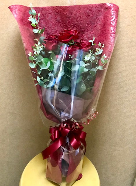 赤い薔薇の花束